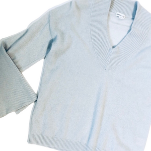 Minnie Rose cashmere V-Neck Sweater pale blue XS pre-owned excellent condition
